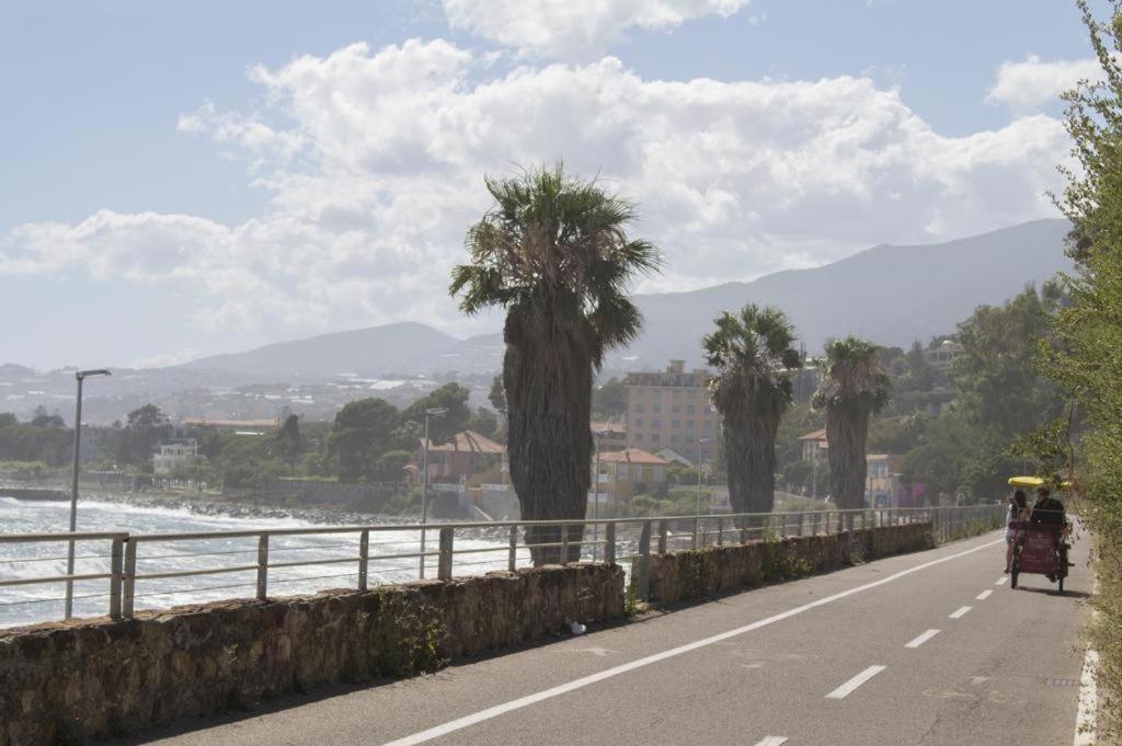 Petit Avec Classe Sanremo Exterior foto