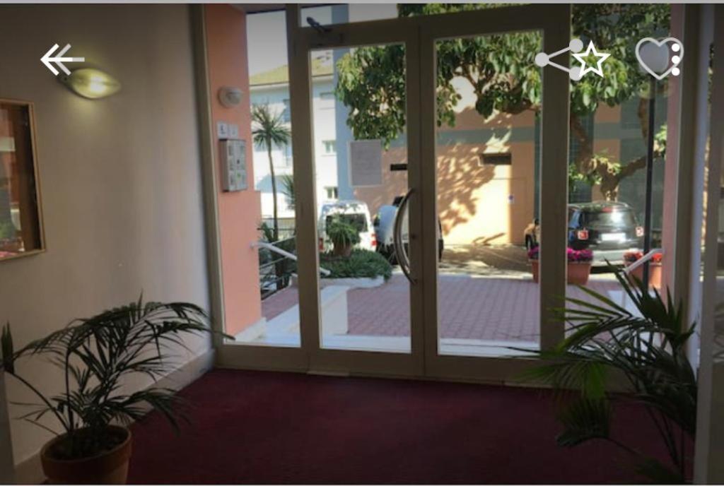 Petit Avec Classe Sanremo Exterior foto