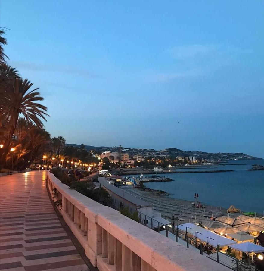 Petit Avec Classe Sanremo Exterior foto