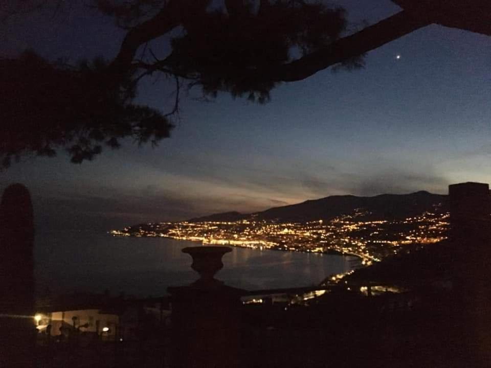 Petit Avec Classe Sanremo Exterior foto